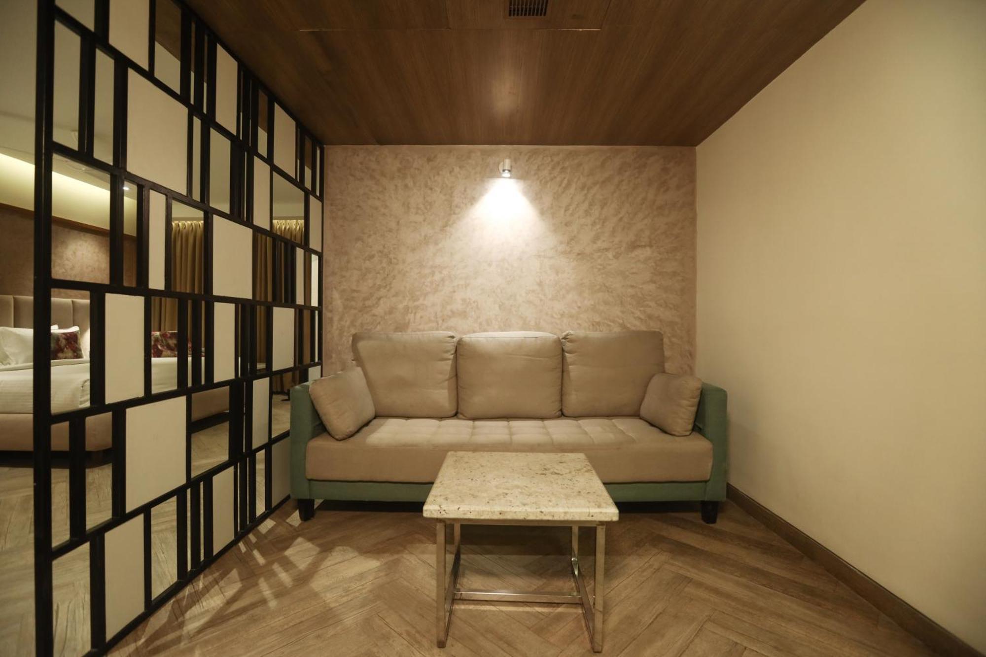 Mango Hill Central Chennai Dış mekan fotoğraf